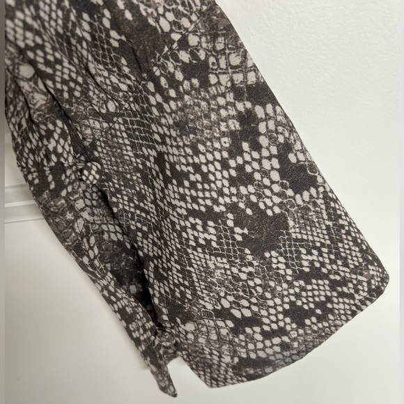 Free People Modern Muse Snakeskin Oversized High Low Long Sleeve Top - Picture 10 of 14